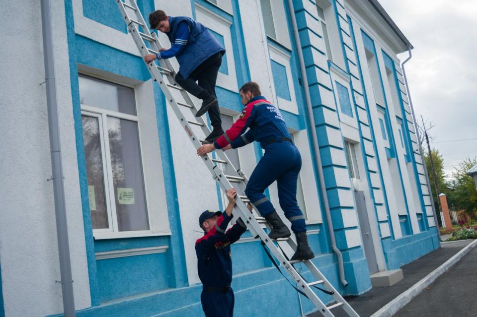 В мариупольских школах №14 и №59 созданы Школьные спасательные отряды В мариупольских школах №14 и №59 созданы Школьные спасательные отряды