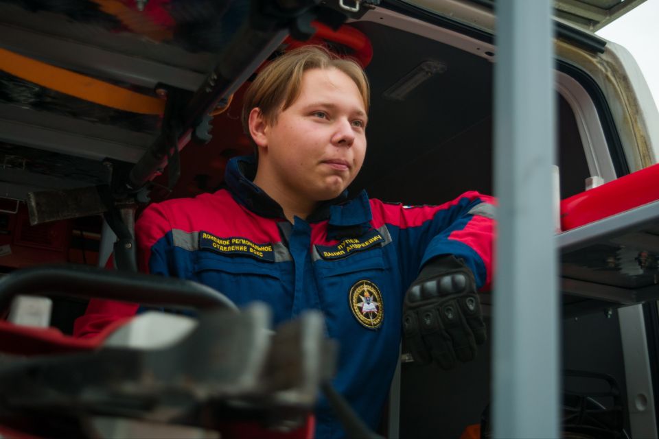 Инструкторы Донецкого регионального отделения ВСКС провели для мариупольских добровольцев мастер-класс по работе с гидравлическим аварийно-спасательным инструментом Инструкторы Донецкого регионального отделения ВСКС провели для мариупольских добровольцев мастер-класс по работе с гидравлическим аварийно-спасательным инструментом