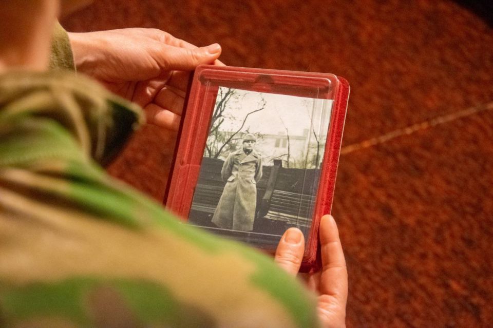 В Луганске росгвардейцы навестили 99-летнего ветерана Великой Отечественной войны В Луганске росгвардейцы навестили 99-летнего ветерана Великой Отечественной войны