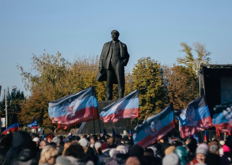 Кирилл Макаров: Ко Дню флага региона у нас относятся с особым трепетом Кирилл Макаров: Ко Дню флага региона у нас относятся с особым трепетом