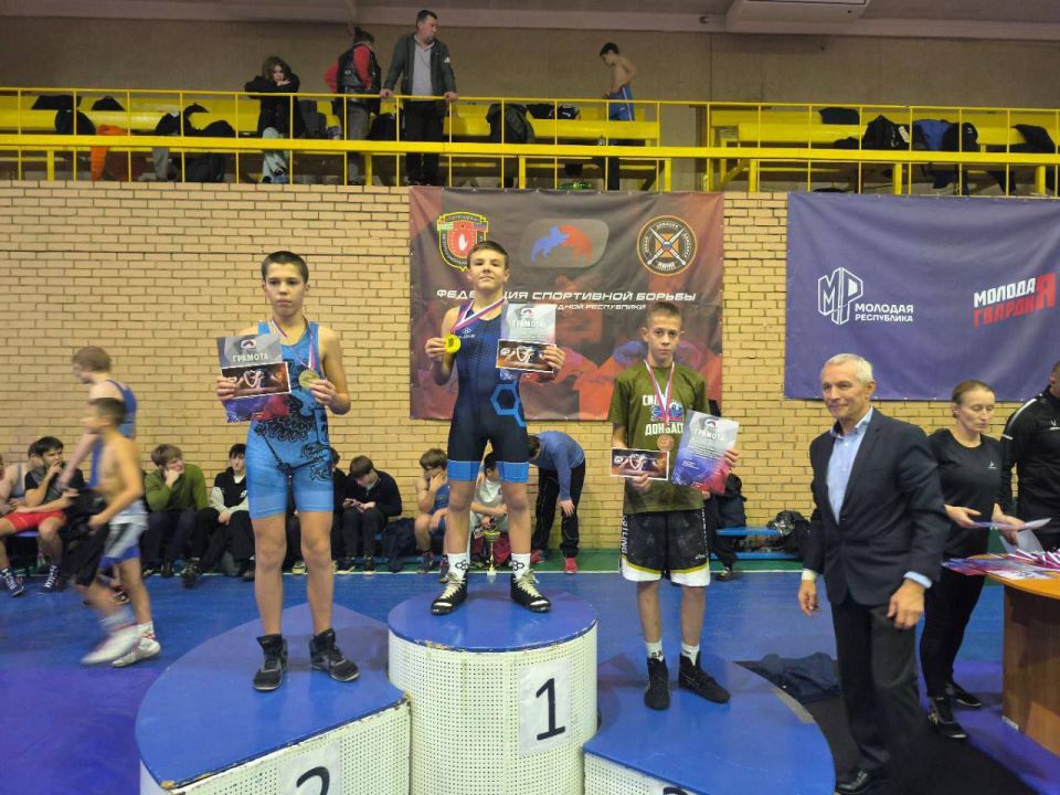 Подводим итоги Открытых Республиканских соревнований по вольной борьбе, посвящённых защитникам Донбасса на призы интернациональной бригады "Пятнашка", которые прошли 26 октября в Донецке Подводим итоги Открытых Республиканских соревнований по вольной борьбе, посвящённых защитникам Донбасса на призы интернациональной бригады "Пятнашка", которые прошли 26 октября в Донецке