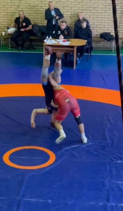 Подводим итоги Открытых Республиканских соревнований по вольной борьбе, посвящённых защитникам Донбасса на призы интернациональной бригады "Пятнашка", которые прошли 26 октября в Донецке Подводим итоги Открытых Республиканских соревнований по вольной борьбе, посвящённых защитникам Донбасса на призы интернациональной бригады "Пятнашка", которые прошли 26 октября в Донецке