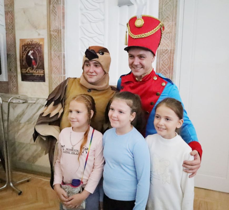 Осенние каникулы в Мариупольском театре Осенние каникулы в Мариупольском театре