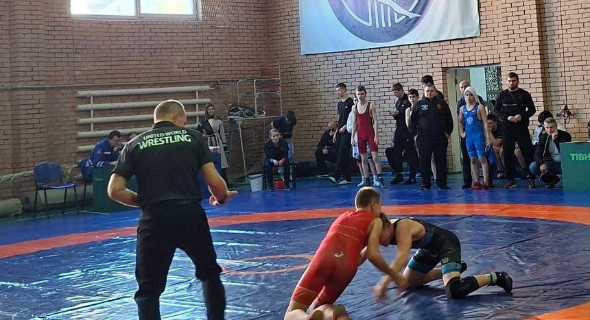 Подводим итоги Открытых Республиканских соревнований по вольной борьбе, посвящённых защитникам Донбасса на призы интернациональной бригады "Пятнашка", которые прошли 26 октября в Донецке Подводим итоги Открытых Республиканских соревнований по вольной борьбе, посвящённых защитникам Донбасса на призы интернациональной бригады "Пятнашка", которые прошли 26 октября в Донецке