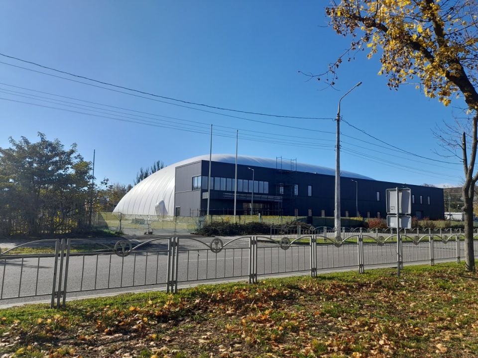 Мариупольцы ждут открытия ледового комплекса на Левобережье