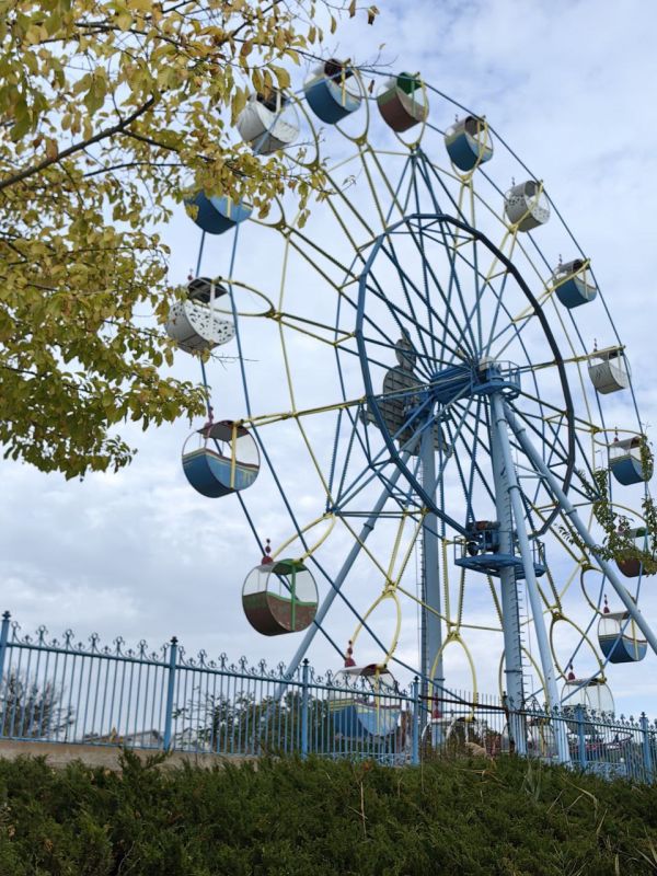 Родной город ясным осенним днем прекрасен Родной город ясным осенним днем прекрасен
