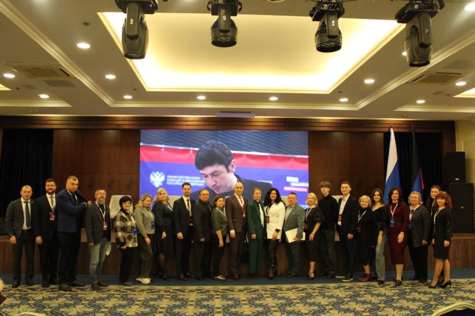 В Донецке обсудили информационные угрозы в российском обществе В Донецке обсудили информационные угрозы в российском обществе