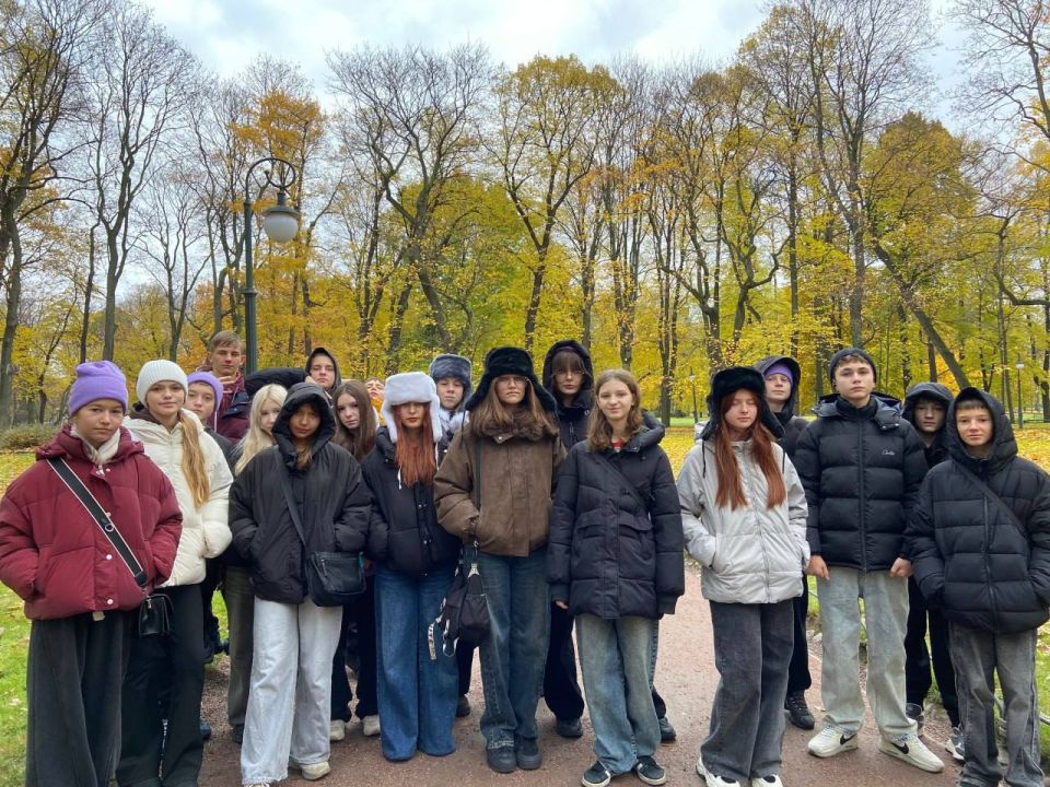 Мариупольские школьники открывают для себя Петербург Мариупольские школьники открывают для себя Петербург