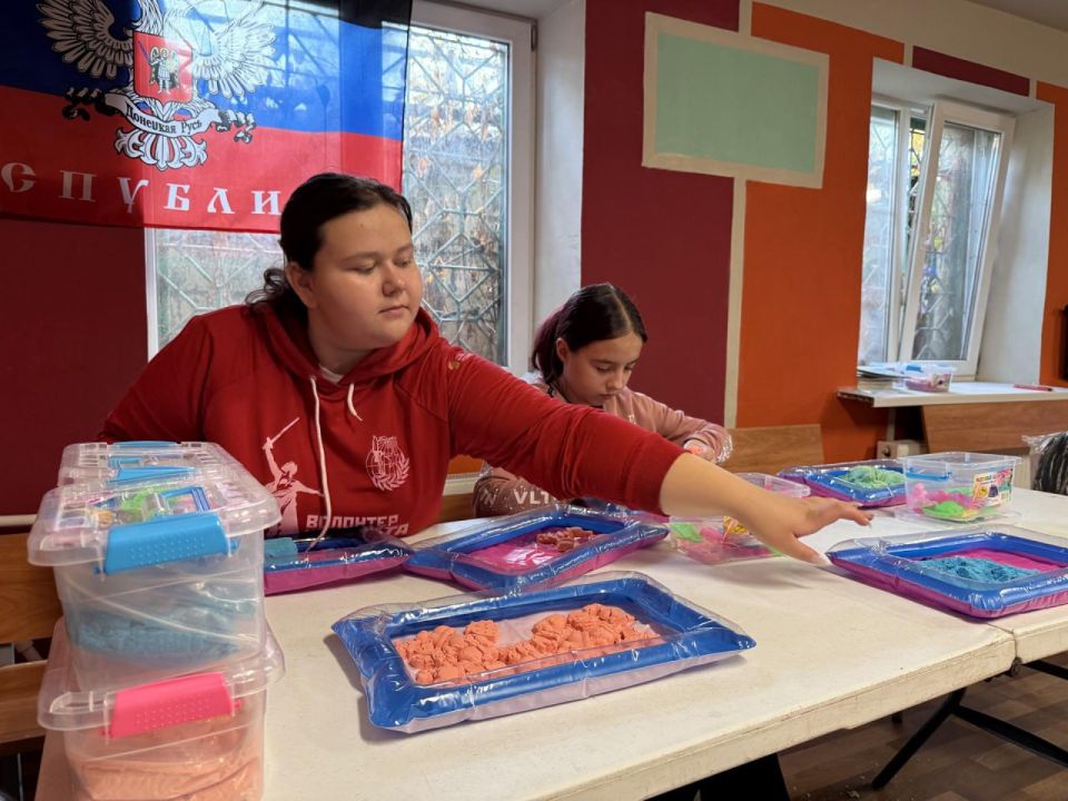 Смоленские волонтеры побывали с гуманитарной миссией в Мариуполе Смоленские волонтеры побывали с гуманитарной миссией в Мариуполе