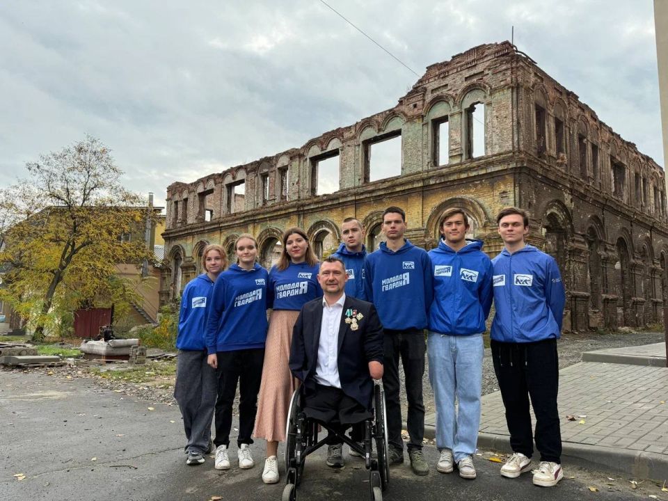 Молодогвардейцы Мариуполя собрали 20 килограммов старых монет Молодогвардейцы Мариуполя собрали 20 килограммов старых монет