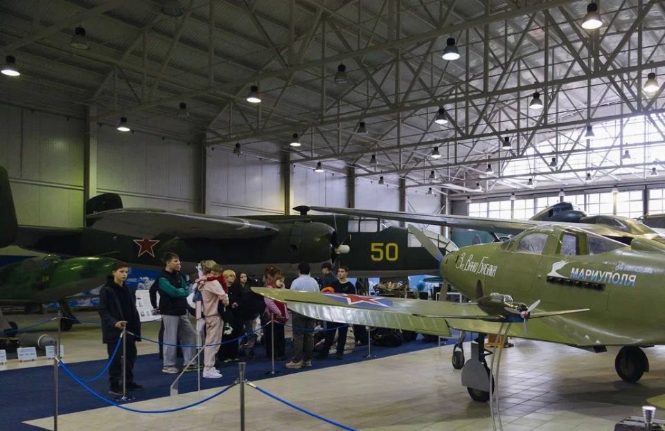 Юные артисты из Мариуполя участники театральной студии «Зеленая лампа» и коллектива «Кантилена» приехали в Подмосковье в Звездный городок! Юные артисты из Мариуполя участники театральной студии «Зеленая лампа» и коллектива «Кантилена» приехали в Подмосковье в Звездный городок!