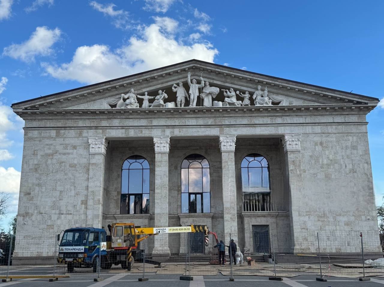 Виктория Мельникова: История Мариупольского русского драматического театра Виктория Мельникова: История Мариупольского русского драматического театра