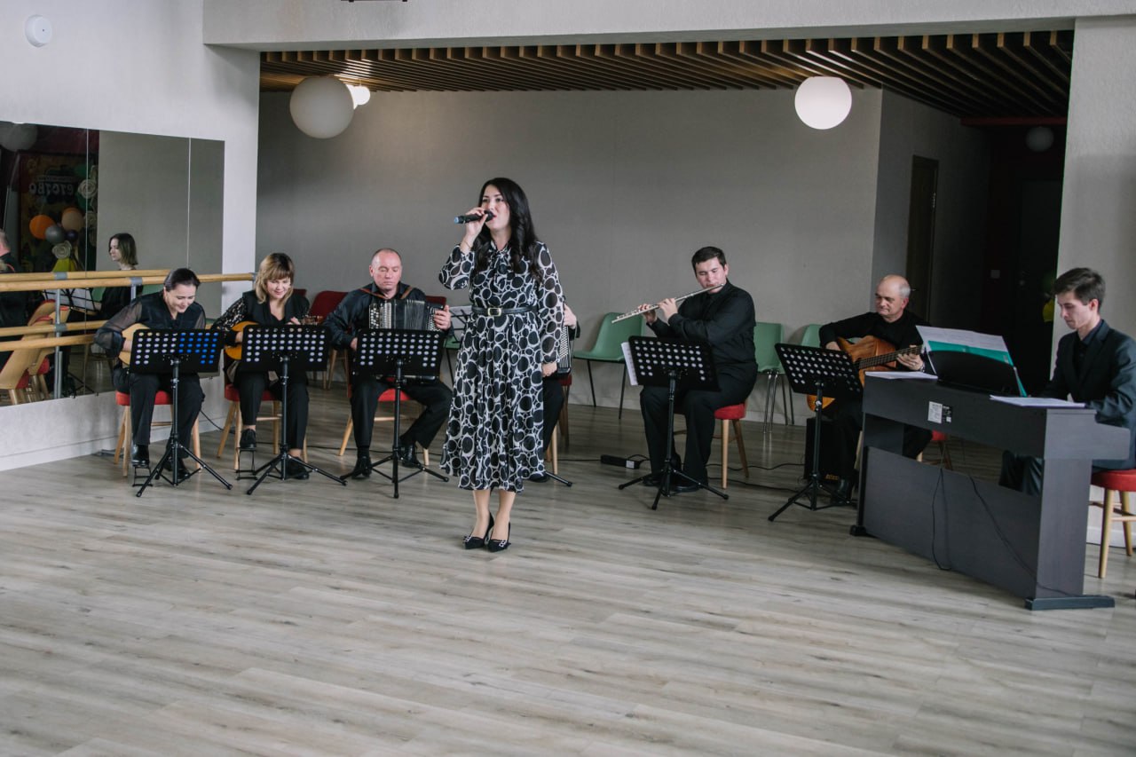 Антон Кольцов: Ко Дню народного единства провели торжественное собрание и праздничный концерт – за добросовестный труд и ответственное отношение к работе отметили сотрудников структурных подразделений Администрации... Антон Кольцов: Ко Дню народного единства провели торжественное собрание и праздничный концерт – за добросовестный труд и ответственное отношение к работе отметили сотрудников структурных подразделений Администрации...