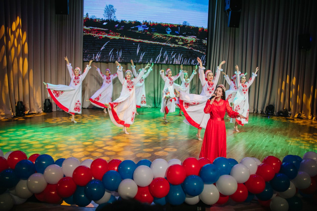 Антон Кольцов: Ко Дню народного единства провели торжественное собрание и праздничный концерт – за добросовестный труд и ответственное отношение к работе отметили сотрудников структурных подразделений Администрации... Антон Кольцов: Ко Дню народного единства провели торжественное собрание и праздничный концерт – за добросовестный труд и ответственное отношение к работе отметили сотрудников структурных подразделений Администрации...