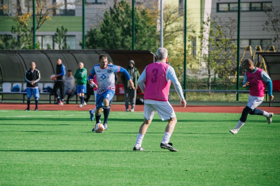  :     -             -  