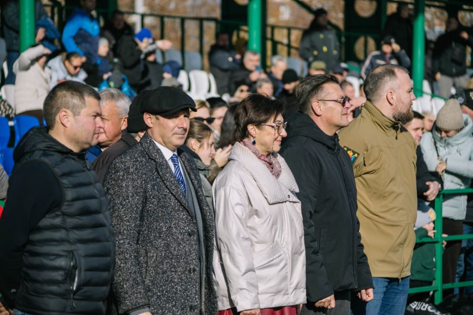  :     -             -  