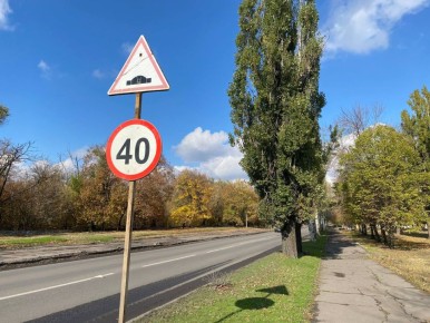 Члены ОП ДНР проверили наличие и состояние пешеходных переходов вблизи учебных учреждений Республики