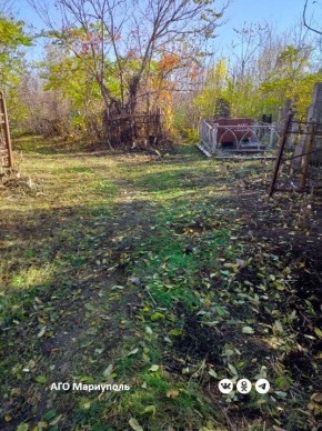 Коммунальщики благоустроили очередное ритуальное место Мариуполя