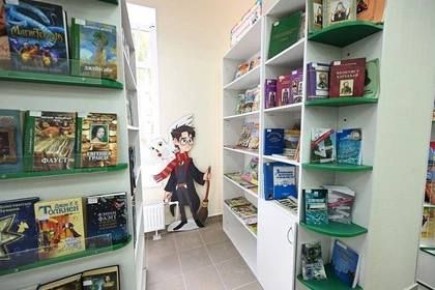 Детская библиотека, восстановленная в Мариуполе, вновь стала центром притяжения