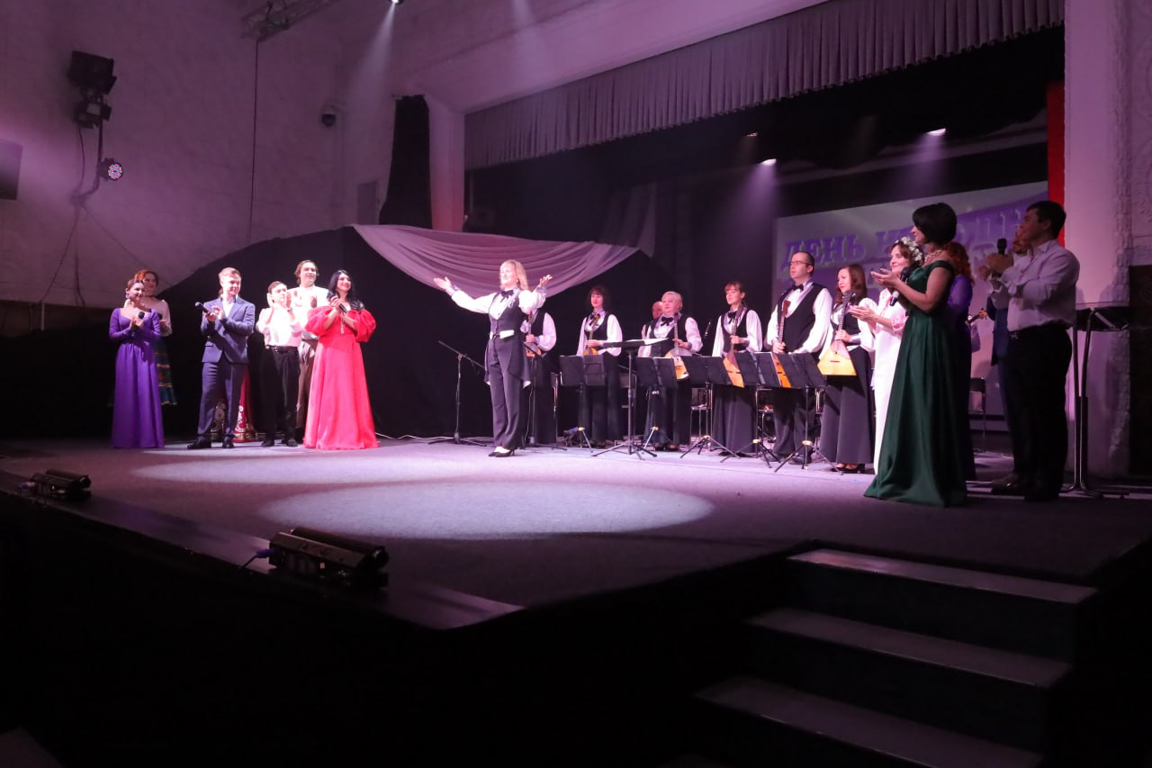 Торжественный концерт «Мы все – потомки Минина с Пожарским…» Торжественный концерт «Мы все – потомки Минина с Пожарским…»