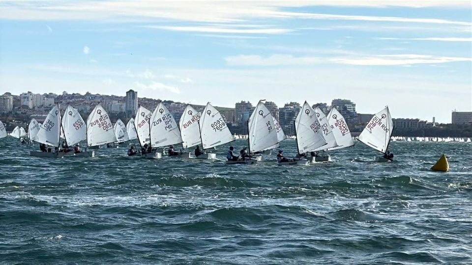 Мариупольские яхтсмены покорили волны Геленджикской регаты!