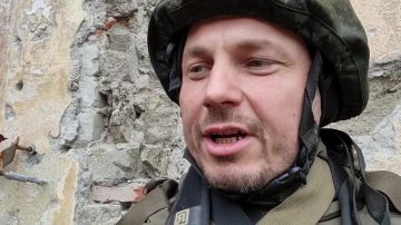 Андрей Филатов: Предыстория:. Апрель 2022. С помощью мини2 я вскрыл засаду азовцев, чем отсрочил штурм администрации и возможно, спас жизнь пехоте: