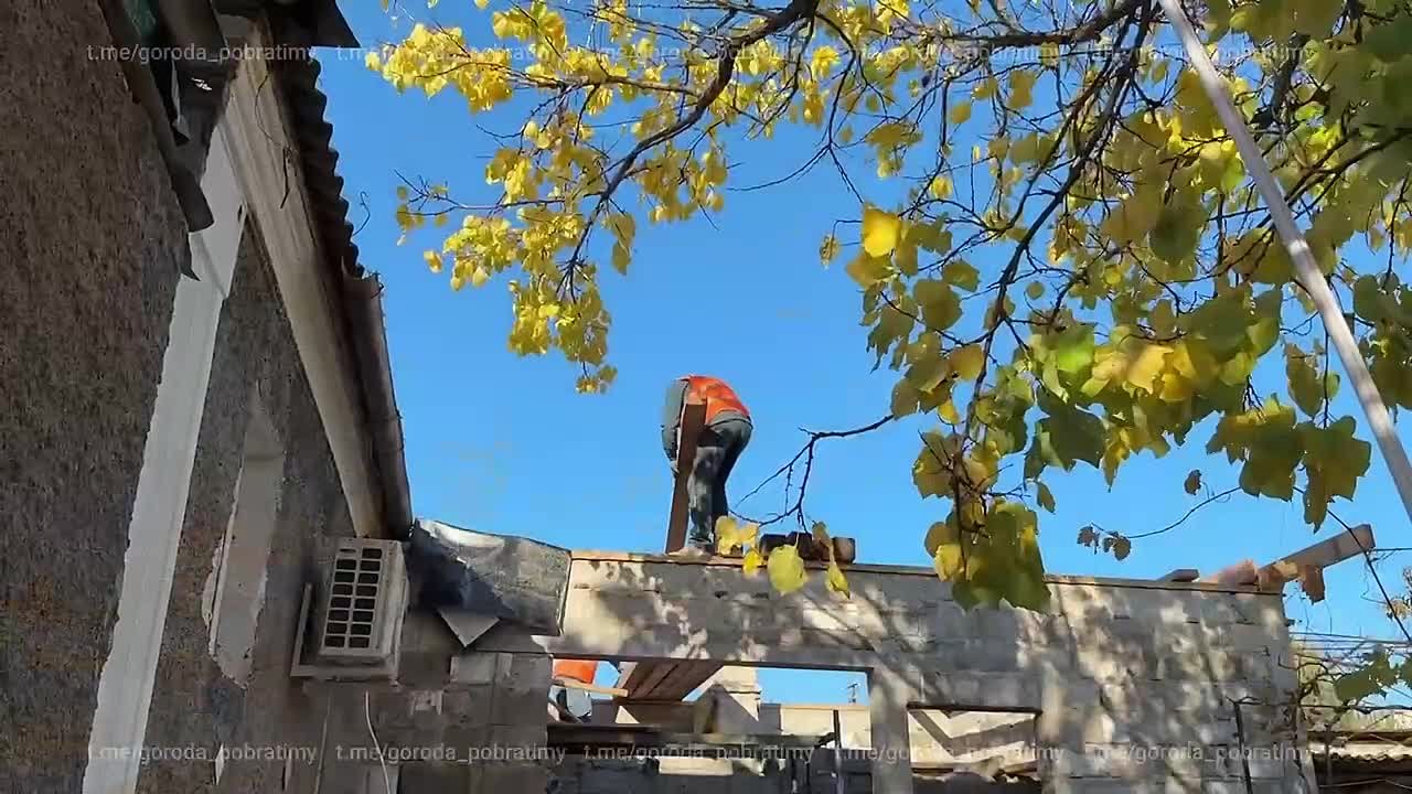 Своих не бросаем. Санкт-Петербург оказывает помощь семье в восстановлении дома, который пострадал в ходе специальной военной операции