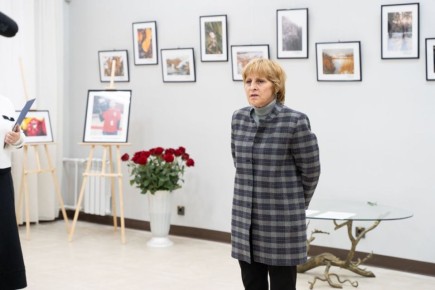 В Мариупольском краеведческом музее открылась фотовыставка, посвященная памяти погибшего в СВО фотохудожника Дмитрия Смольникова