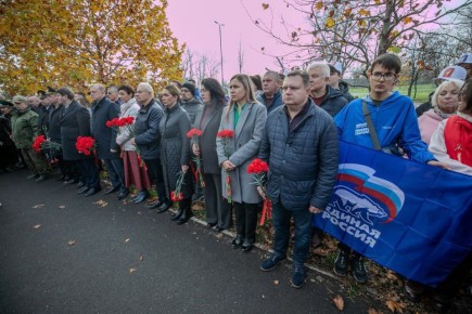 В Мариуполе продолжается работа партийного проекта «Историческая память»