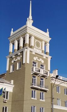 Архитектура советского монументального классицизма - визитая карточка улицы Артема