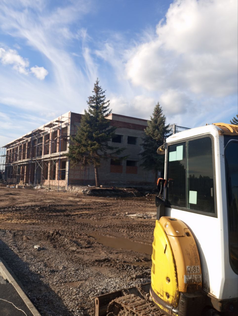 При участии ФАУ «РосКапСтрой» ведется восстановление Центра военно-спортивной подготовки «Воин» в г. Мариуполе