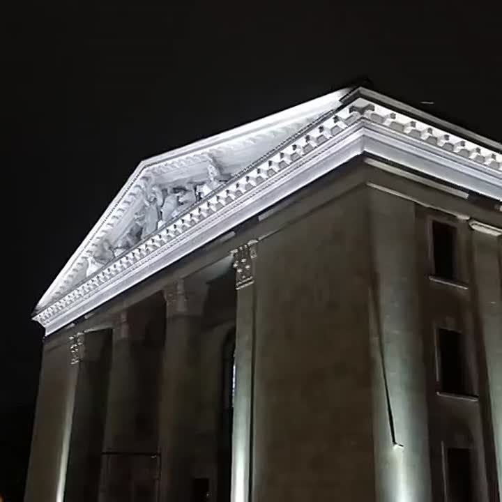 Антон Кольцов: Еще одна веха в истории восстановления драмтеатра: петербуржцы проводят завершающие работы по созданию архитектурной подсветки фасада здания