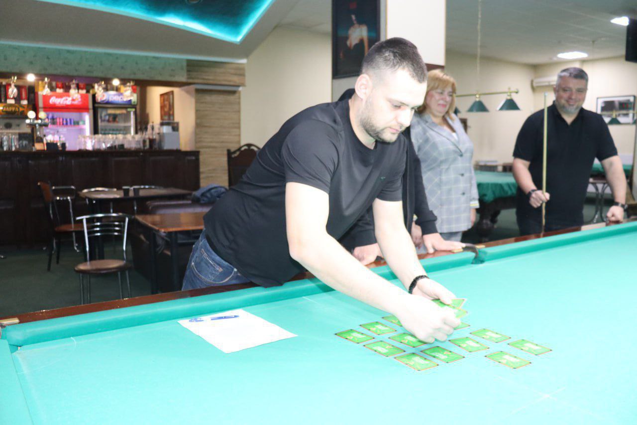 ТУРНИР ПО БИЛЬЯРДУ СРЕДИ РАБОТНИКОВ «ДОНБАССТЕПЛОЭНЕРГО»: ОПРЕДЕЛЕНЫ ЛУЧШИЕ ИЗ ЛУЧШИХ ТУРНИР ПО БИЛЬЯРДУ СРЕДИ РАБОТНИКОВ «ДОНБАССТЕПЛОЭНЕРГО»: ОПРЕДЕЛЕНЫ ЛУЧШИЕ ИЗ ЛУЧШИХ