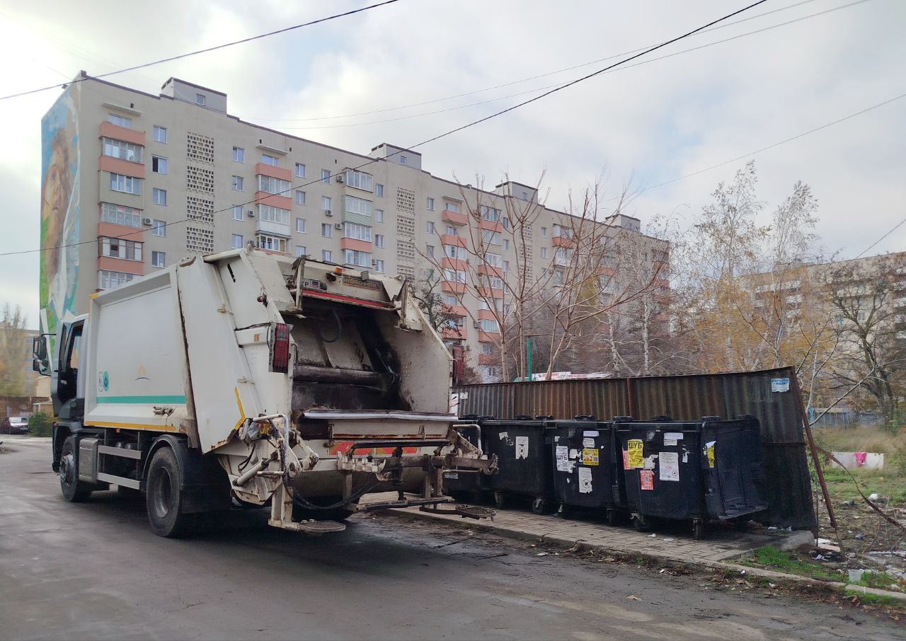 Как платить за вывоз мусора? С октября плата за вывоз ТКО больше не указывается в квитанции «Энергосбыта»: ее включили в платежку от Единого фонда управления МКД