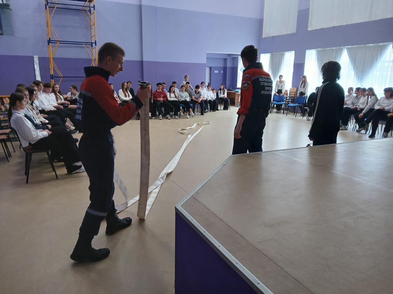 В Мариупольской средней школе №5 прошло мероприятие в рамках проекта «Школа антитеррора» В Мариупольской средней школе №5 прошло мероприятие в рамках проекта «Школа антитеррора»