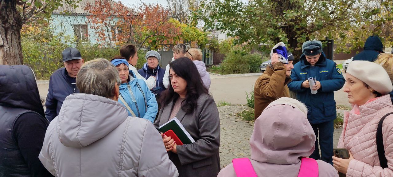 В Приморском районе состоялась встреча с жителями, которую провела Голяка Елена Пантелеевна