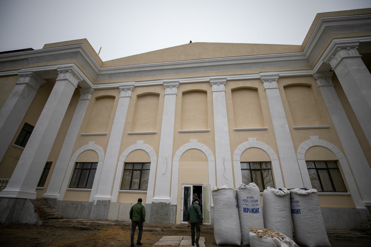 Антон Кольцов: С губернатором Ленинградской области Александром Дрозденко и вице-губернатором Николаем Цигановым осмотрели ряд объектов, которые Мариуполю помогает восстановить шеф-регион Антон Кольцов: С губернатором Ленинградской области Александром Дрозденко и вице-губернатором Николаем Цигановым осмотрели ряд объектов, которые Мариуполю помогает восстановить шеф-регион