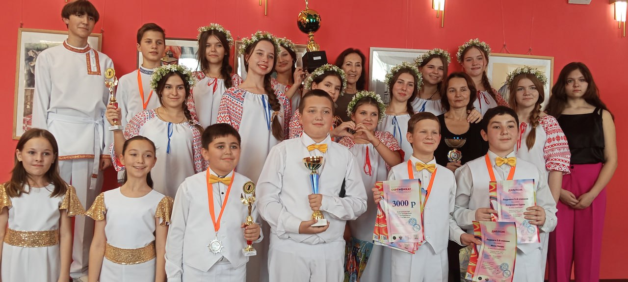 Бессменный руководитель «Кантилены» знает секреты огранки голосов Бессменный руководитель «Кантилены» знает секреты огранки голосов