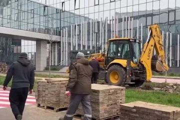 В Мариуполе готовят площадку для установки бюста генерал-майора Михаила Гудкова