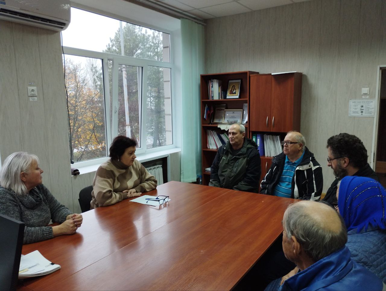 Заведующий Старокрымским сектором Цымбой Элла Федоровна провела встречу с жителями пгт Старый Крым