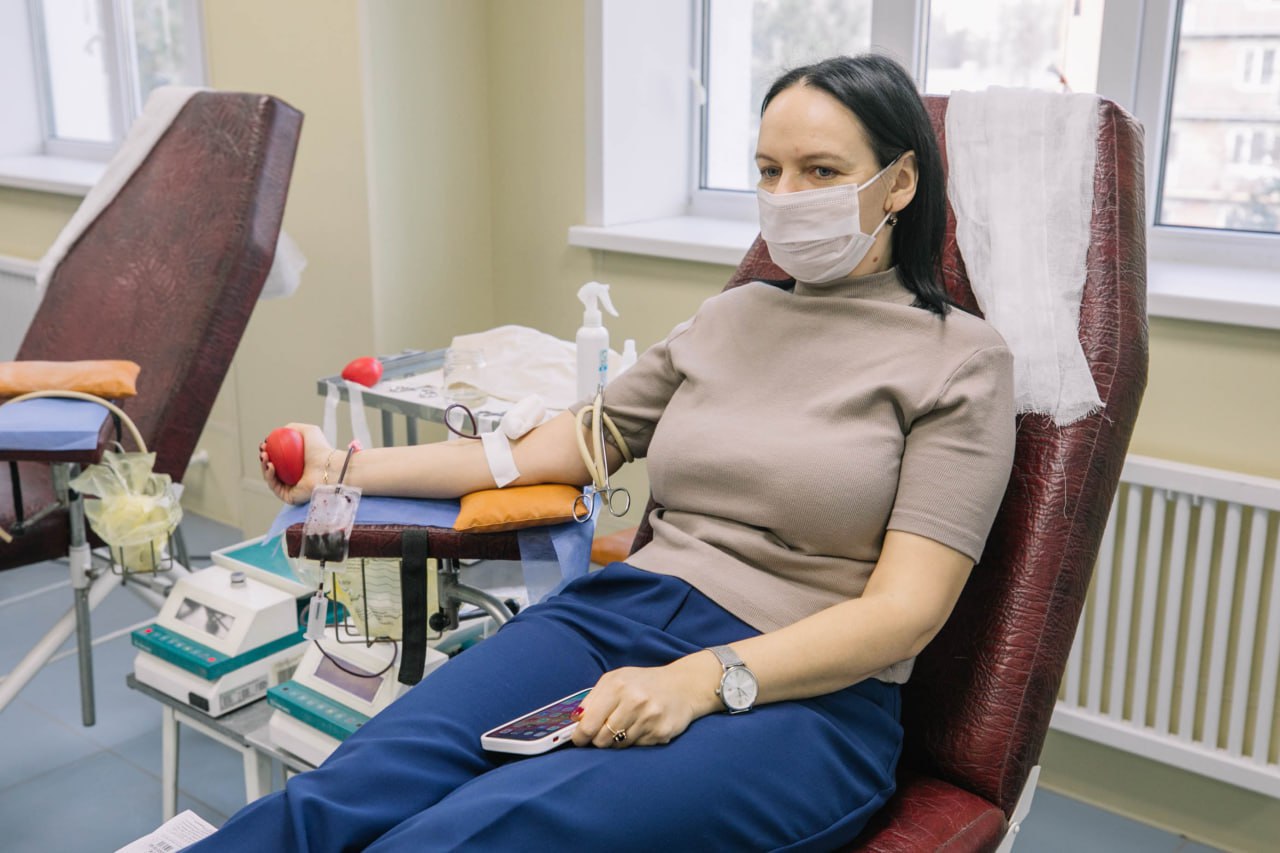 Антон Кольцов: Ежемесячно порядка 300 мариупольцев сдают кровь Антон Кольцов: Ежемесячно порядка 300 мариупольцев сдают кровь