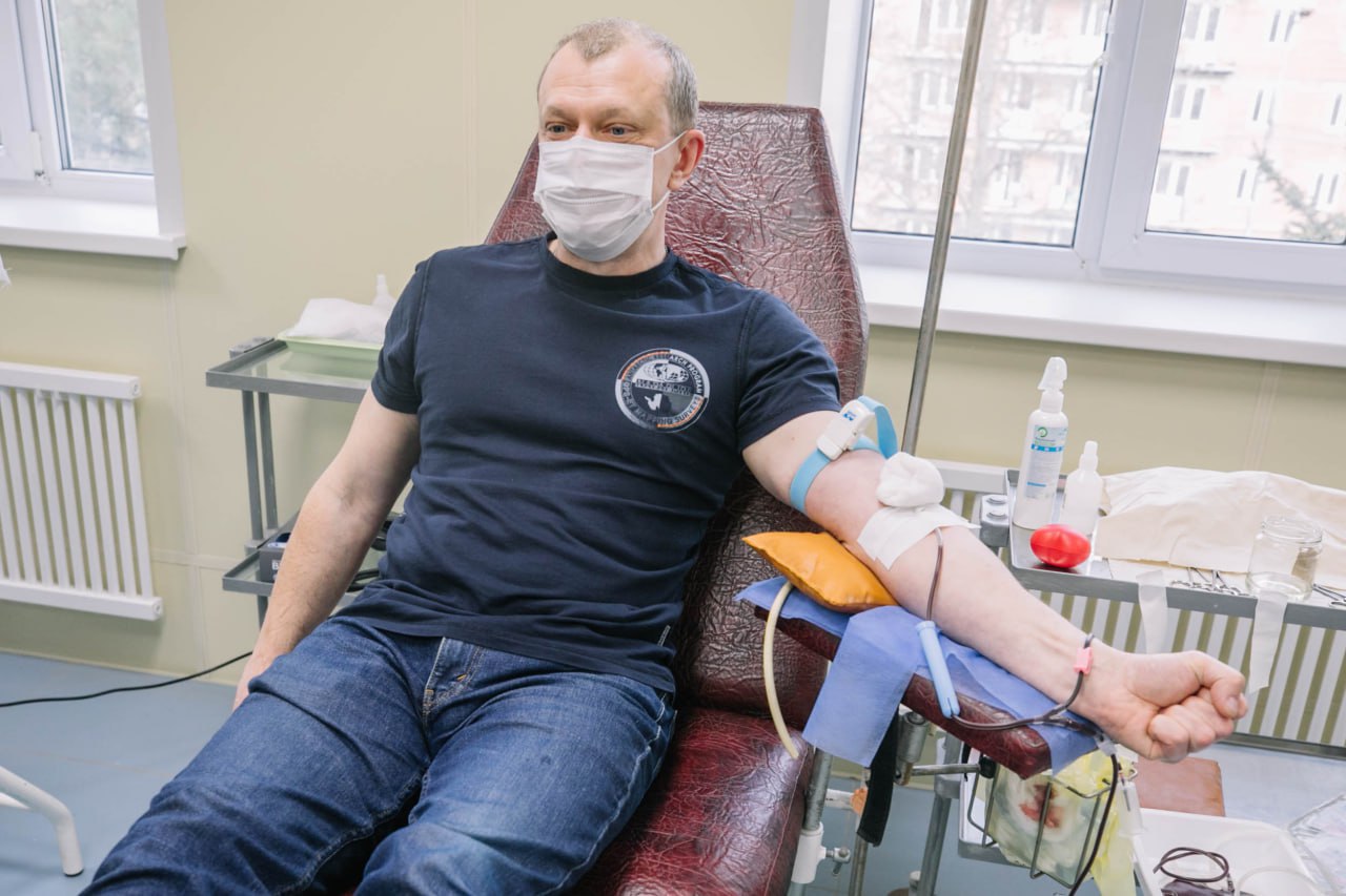 Антон Кольцов: Ежемесячно порядка 300 мариупольцев сдают кровь Антон Кольцов: Ежемесячно порядка 300 мариупольцев сдают кровь