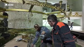 Культовость, величественность и роскошь: Как сегодня выглядит изнутри восстанавливаемый Мариупольский драмтеатр