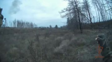 Стрельба из АК по низколетящей цели: мастер-класс от бойца «стальной» бригады Росгвардии