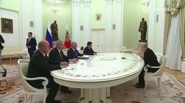 В Кремле проходит встреча Президента России с председателями парламентов государств – членов ОДКБ