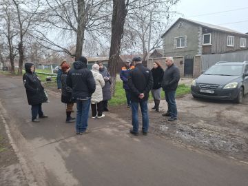 Сегодня состоялась встреча с жителями домов №223, 225, расположенных по проспекту Металлургов