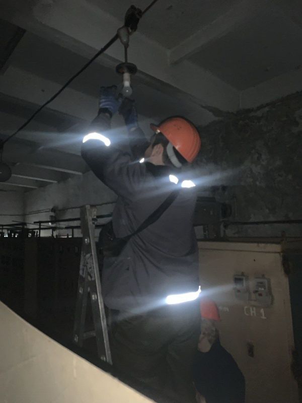 Мариупольтранс: Специалисты службы энергохозяйства МУП "МАРИУПОЛЬТРАНС» завершили работы по регулировке специальных держателей контактного провода на радиусных участках контактной сети Мариупольтранс: Специалисты службы энергохозяйства МУП "МАРИУПОЛЬТРАНС» завершили работы по регулировке специальных держателей контактного провода на радиусных участках контактной сети