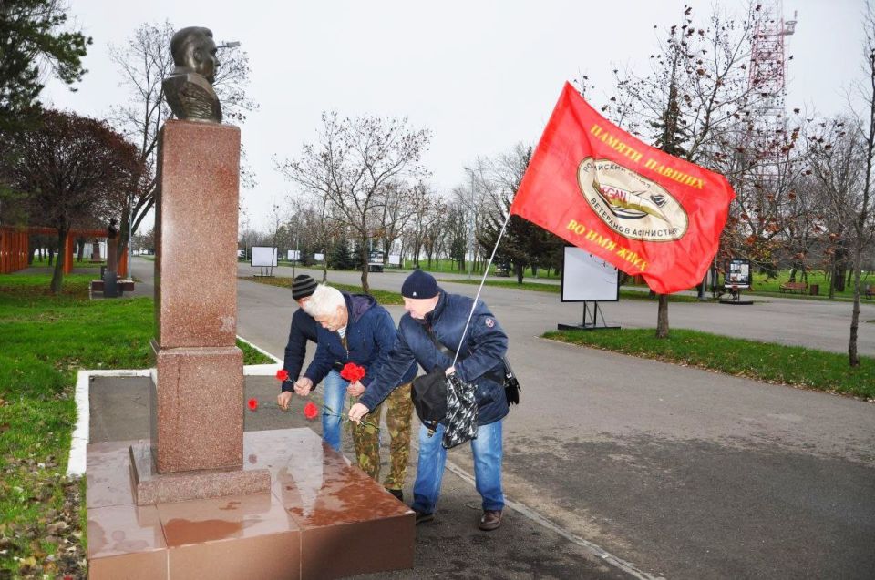 ������� ������: � ���� ������ ��������� ��������� ������������� �� ���� � ��� ��������� ����� � ���������� ������ � �������� ������