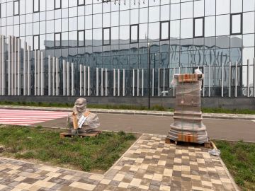 В Мариупольском филиале Нахимовского военно-морского училища завершена подготовка к открытию бюста генерал-майора Михаила Евгеньевича Гудкова