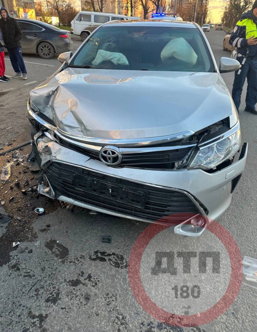 ДТП произошло на Ул.Куприна в Мариуполе ДТП произошло на Ул.Куприна в Мариуполе